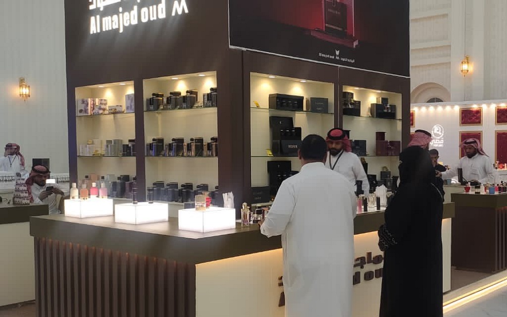 معرض تابع لشركة الماجد للعود