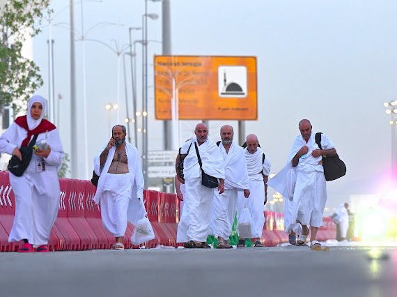 حجاج بيت الله الحرام