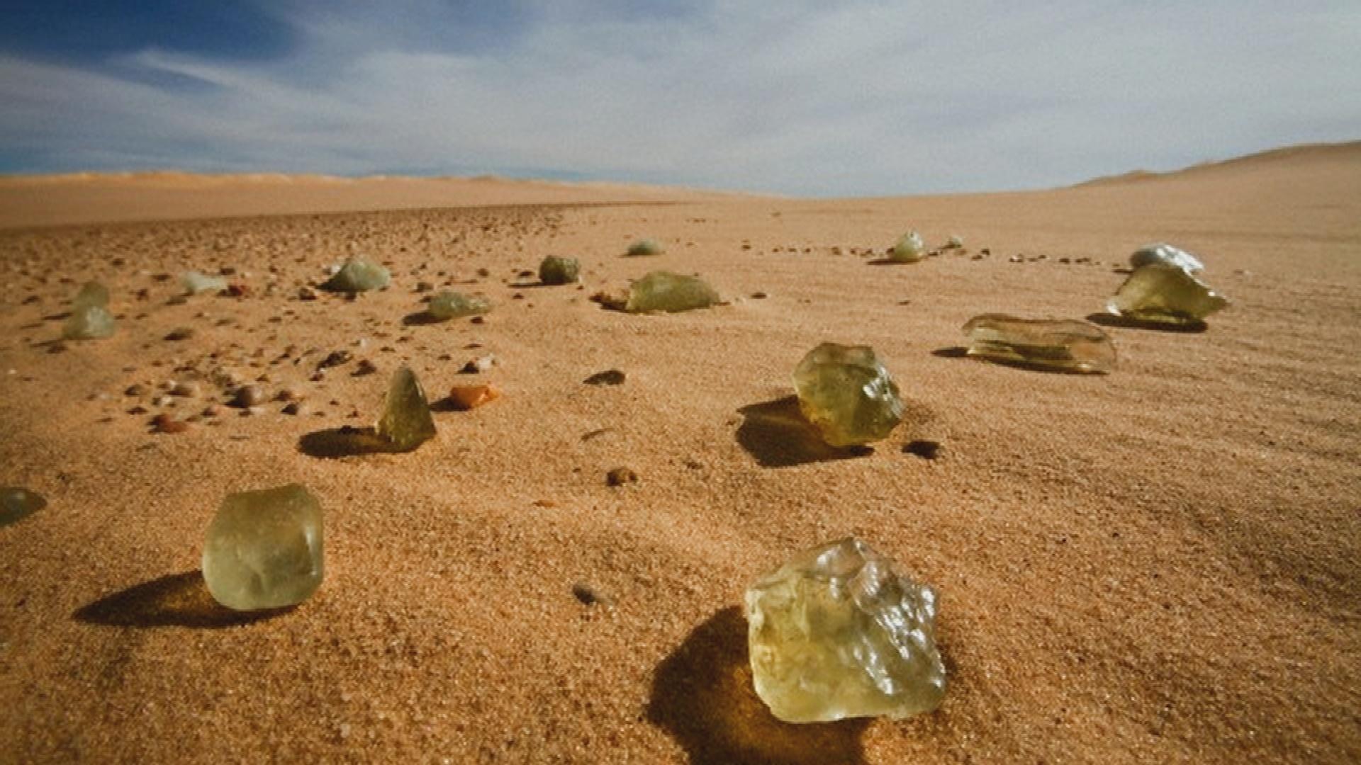 الرمال الزجاجية
