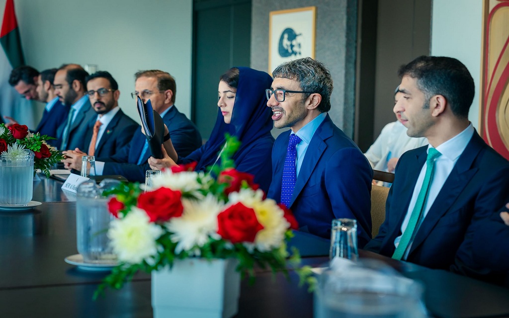 الشيخ عبدالله بن زايد آل نهيان نائب رئيس مجلس الوزراء وزير الخارجية في الإمارات
