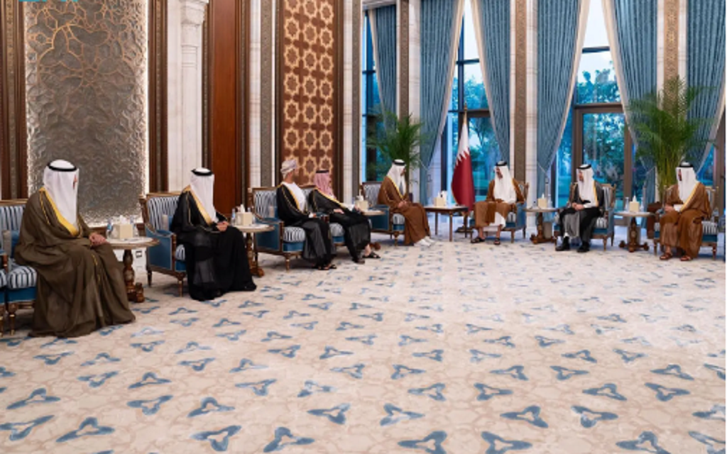 أمير قطر يستقبل وزراء خارجية دول الخليج