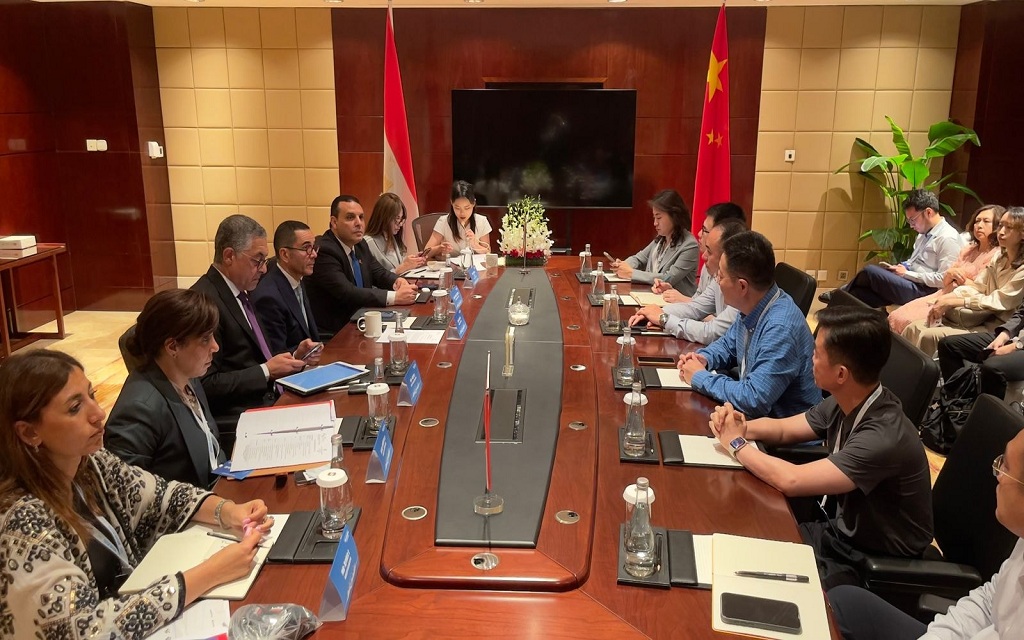 المهندس حسن الخطيب وزير الاستثمار والتجارة الخارجية المصري