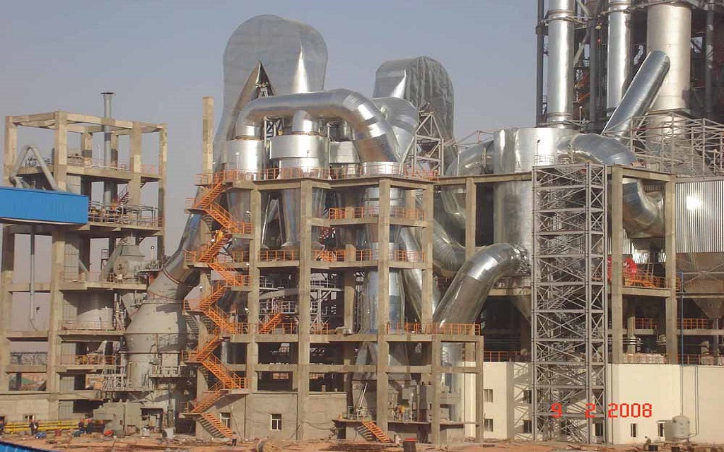 مصنع تابع لشركة أسمنت المنطقة الشمالية
