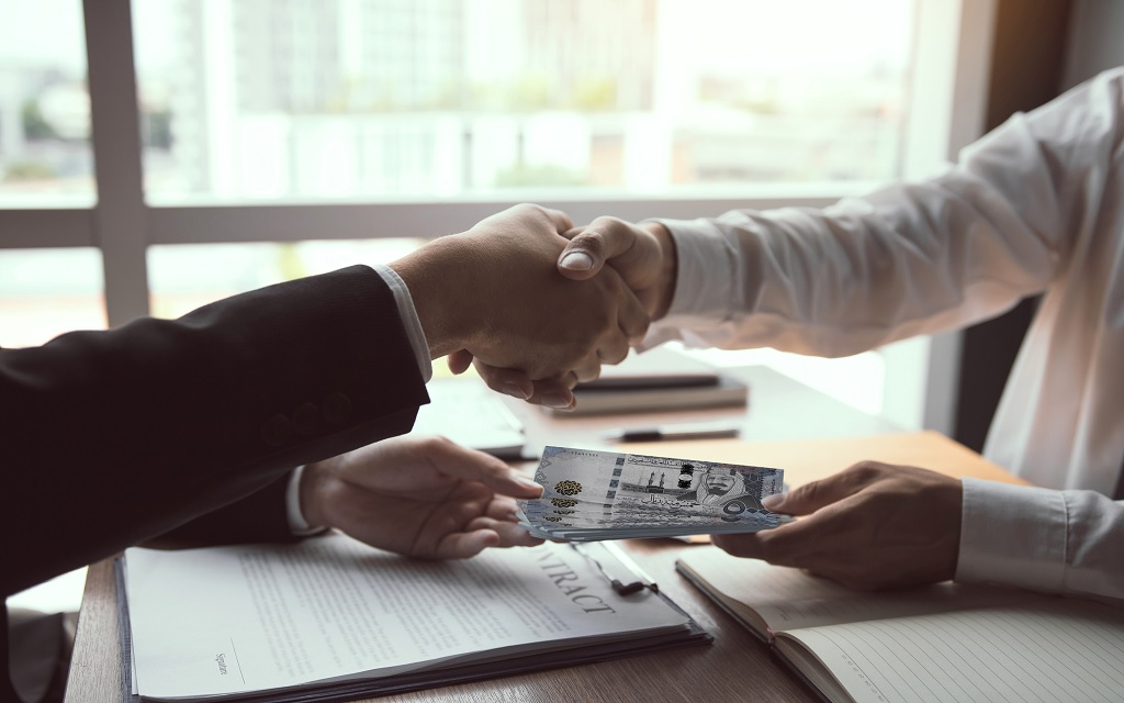 تعاملات مالية - أرشيفية