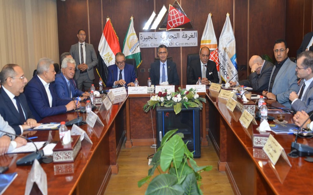 اجتماع وزير التموين مع شعبة تجار البقالة والمواد الغذائية